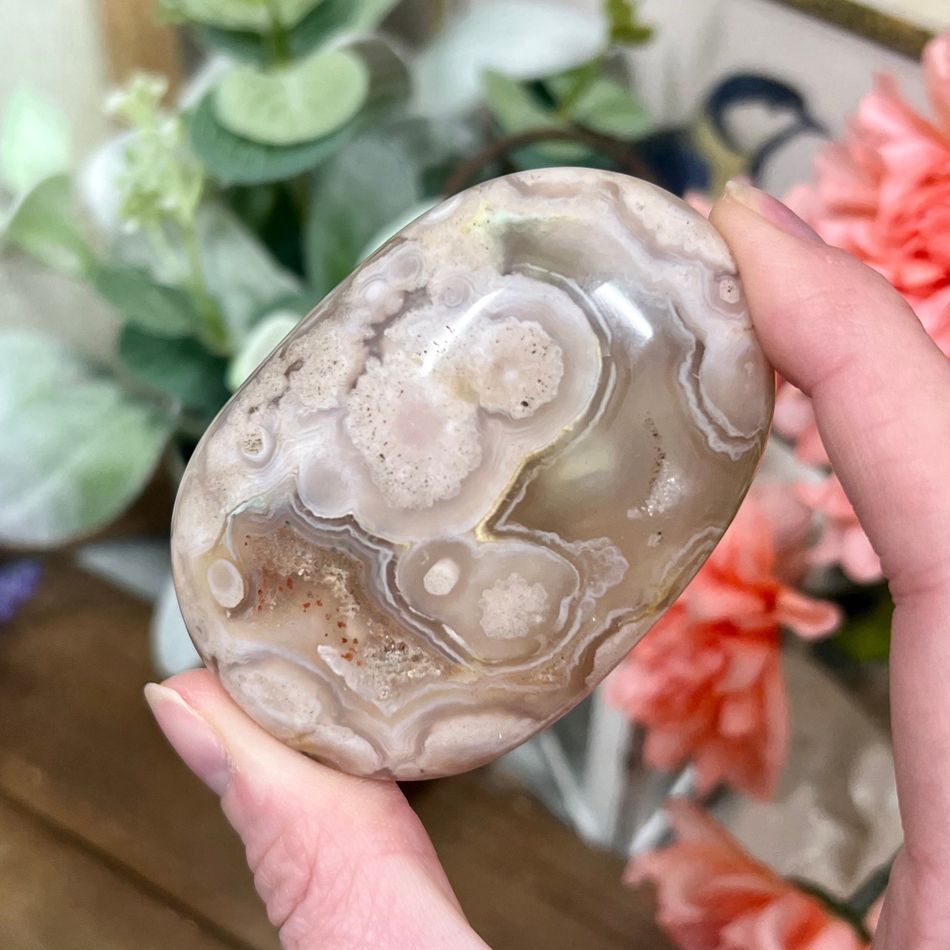 Druzy Flower Agate Palm Stone