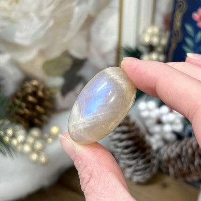 Moonstone Tumble | Moonstone Shiva | Blue Flash Moonstone | White Labradorite