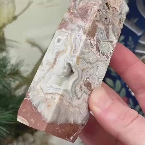 Druzy Mexican Lace Agate Tower